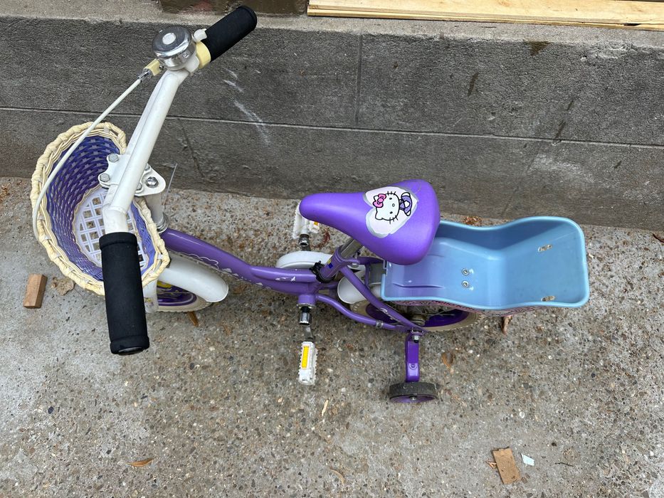 Bicicleta cu roti ajutatoare pentru copii - tricicleta