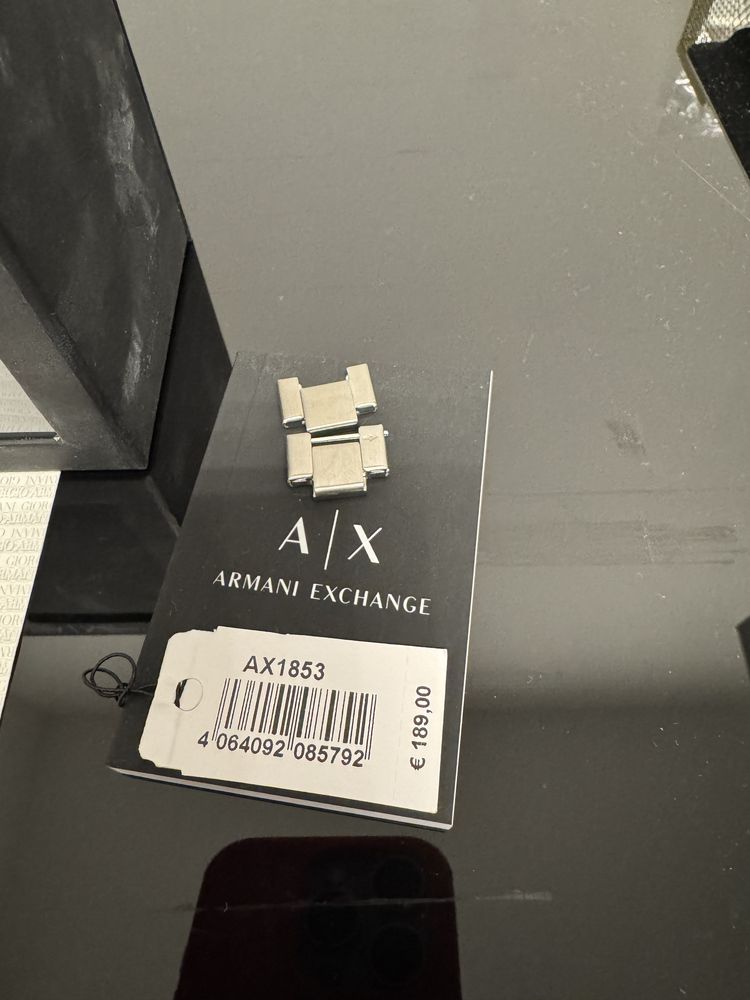 Продавам мъжки часовник Armani Exchange с метална каишка