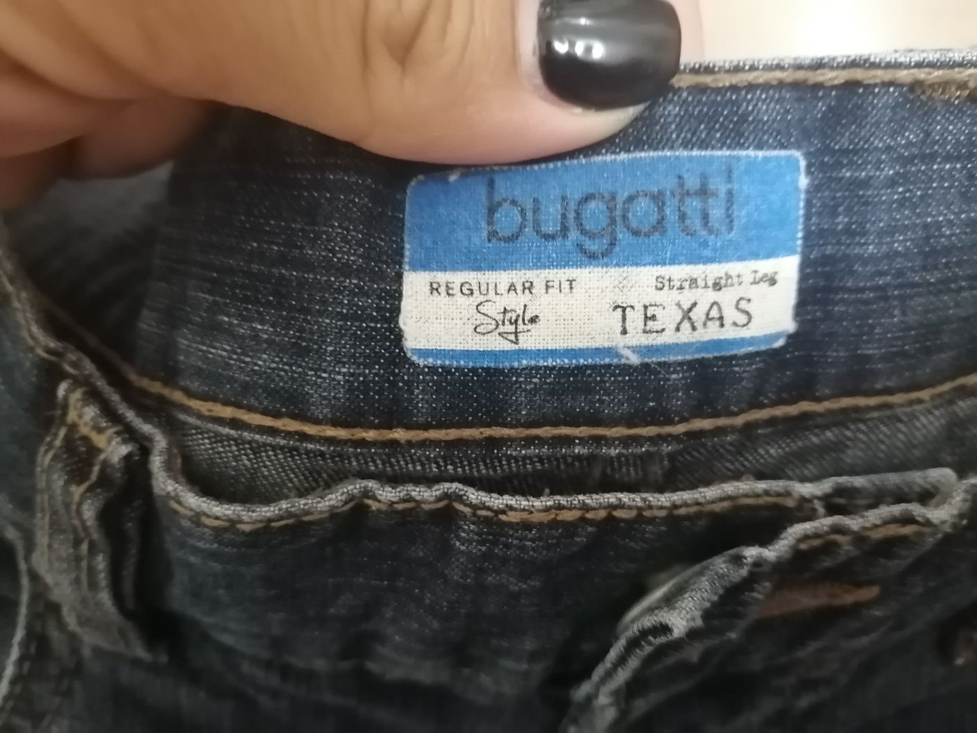 Стильные джинсы Bugatti