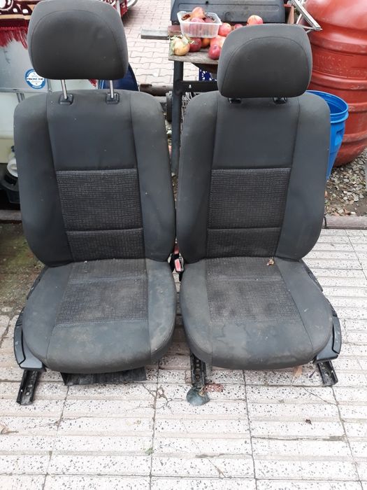 Scaune solide de BMV 320 preț.520 lei setul