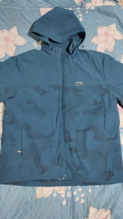 Продается ветровка Li-ning