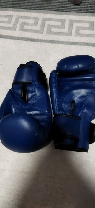 Боксёрские перчатки