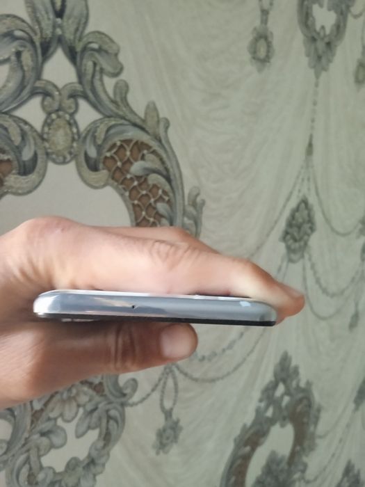 Samsung a51 faqat ekran ketgan