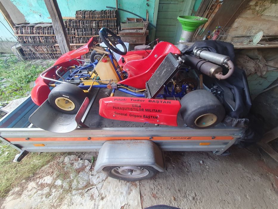 Vând Kart plus remorcă ,remorca are acte.