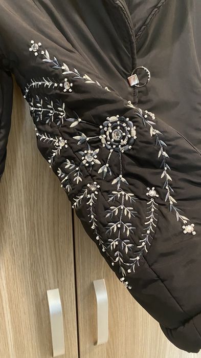 Geaca fâs cu broderie