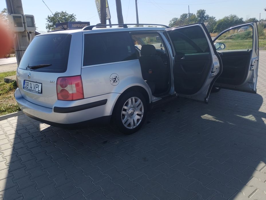Vând s-au schimb passat b5