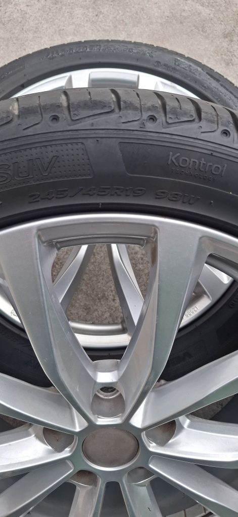 Jante R19, 5x114.3 cu anvelope de vară + senzori presiune