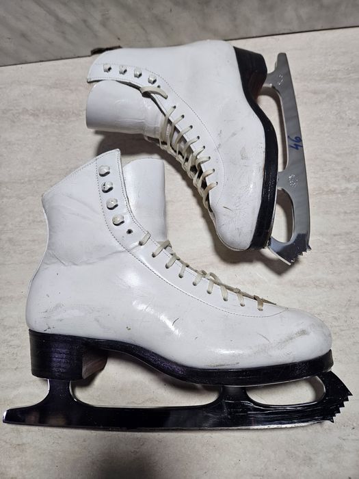 Patine 46 gheata patinaj artistic Riedell piele marime 38 (24,5  cm)