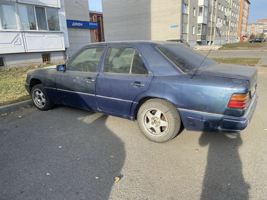 Мерседес 124 на 104 двигателе 3,2 газ/бензин