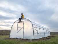 Solar gradina 4x10 m teava zincata 32 mm folie 180 microni