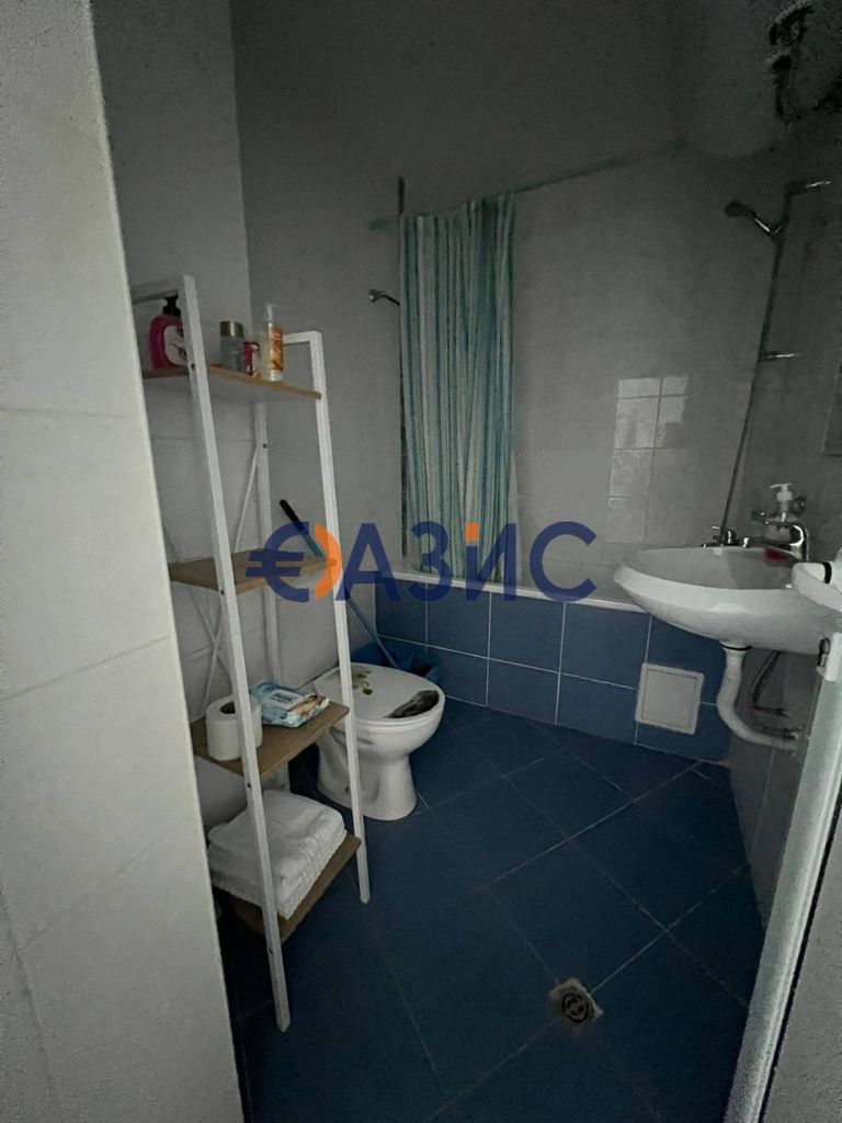 Продава се Двустаен апартамент в к.к. Слънчев бряг - 49 кв.м за 1174 €/кв.м - Снимка #5
