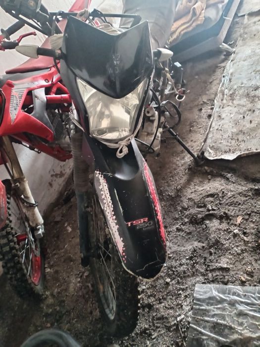 Обменяю эндурик( не на ходу ) на скот