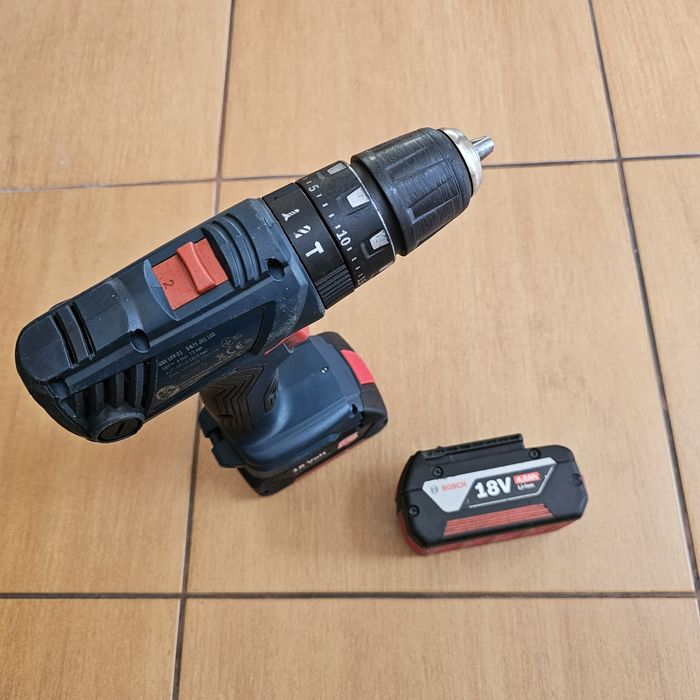 Masina de gaurit/însurubat professionala Bosch GSB 18V-21