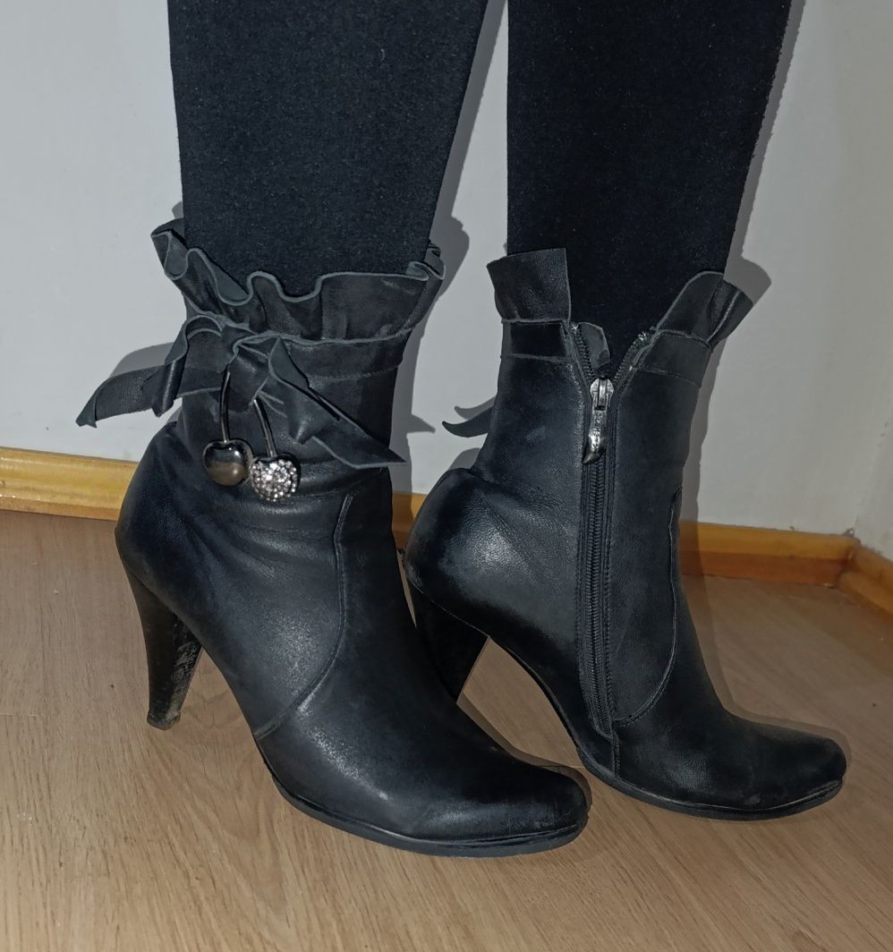 Ayollar etiki. 60000