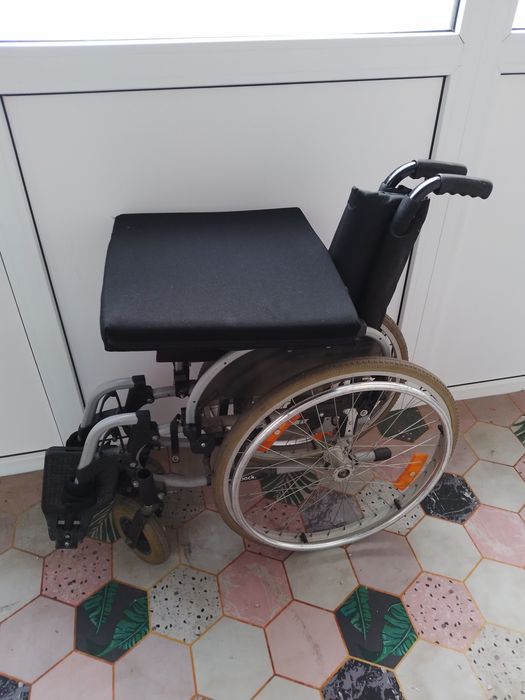 Инвалидная коляска