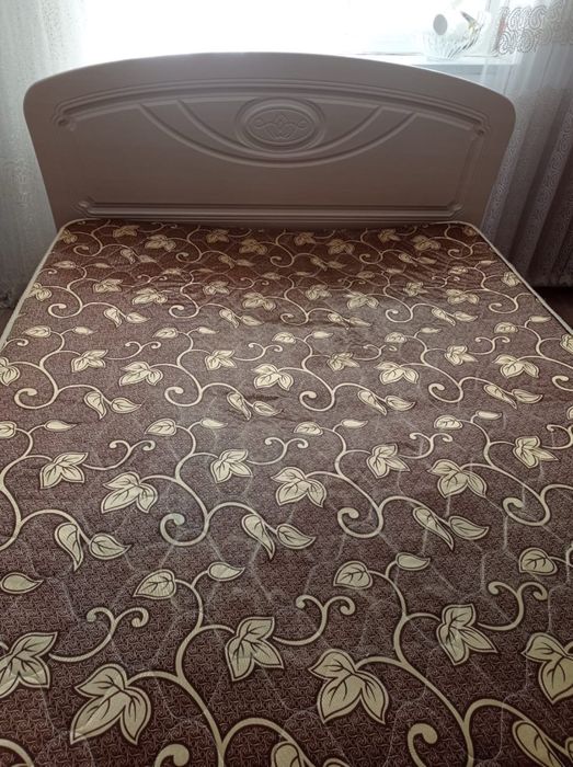 Продам кровать 180х150