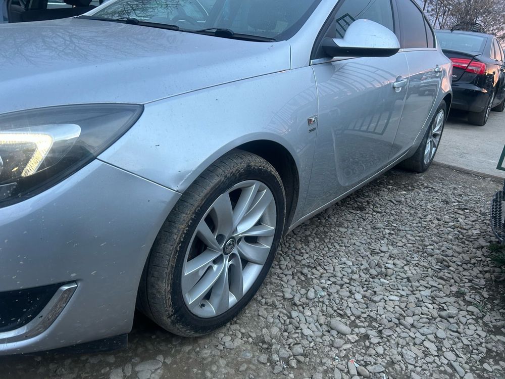 Ușă stânga spate Opel Insignia facelift 2015