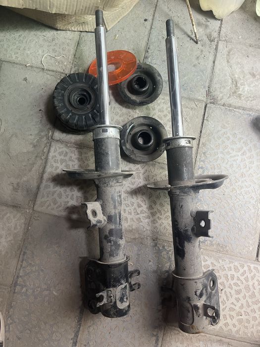 Продам амортизаторы от спарка предние