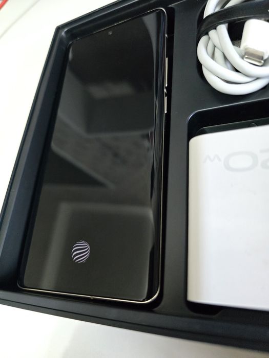 Vivo x100 в полном комплекте