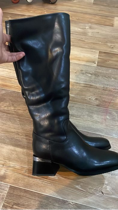 Продам зимние сапоги