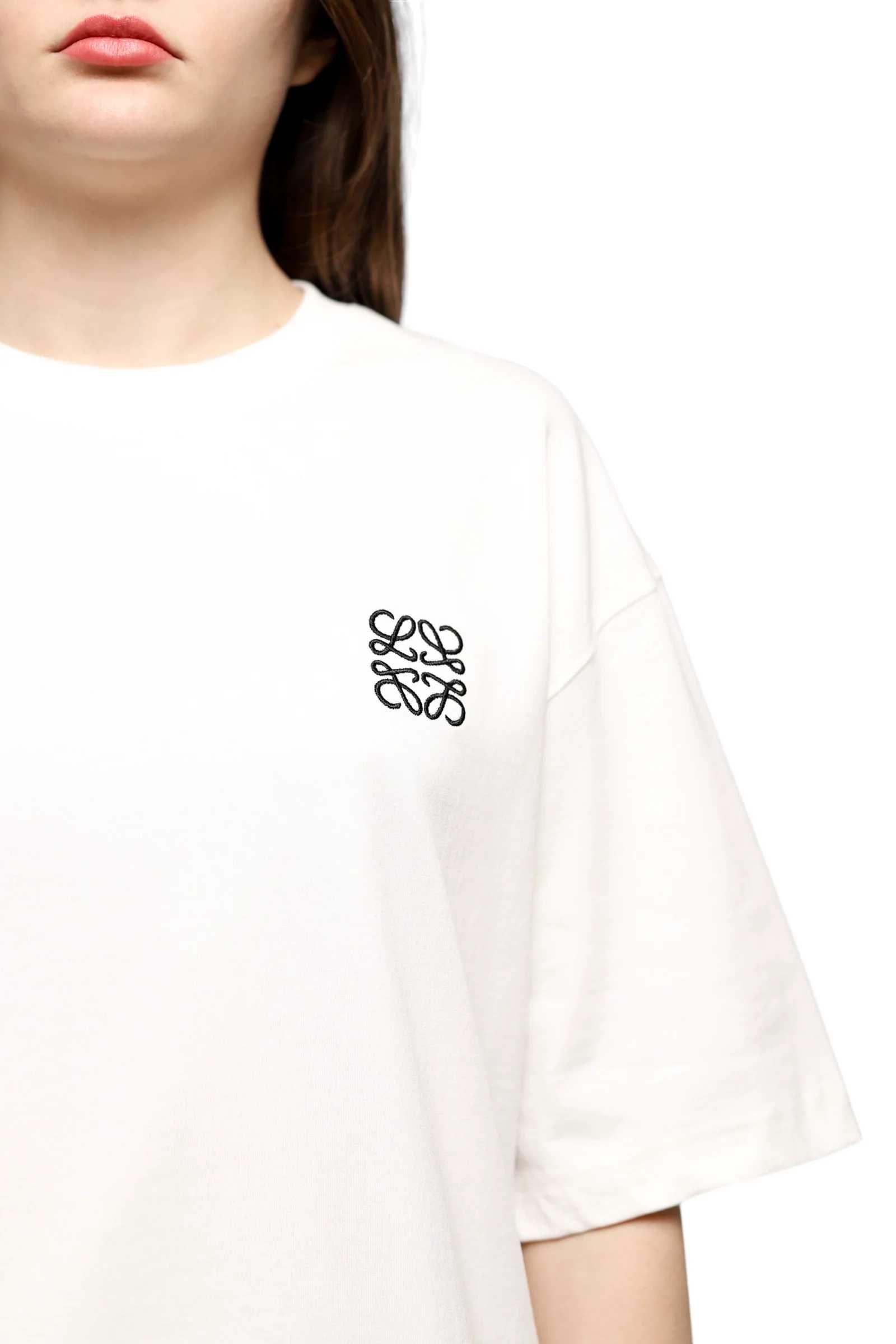 LOEWE Anagram T-shirt тениска бяла oversize размер M НОВА