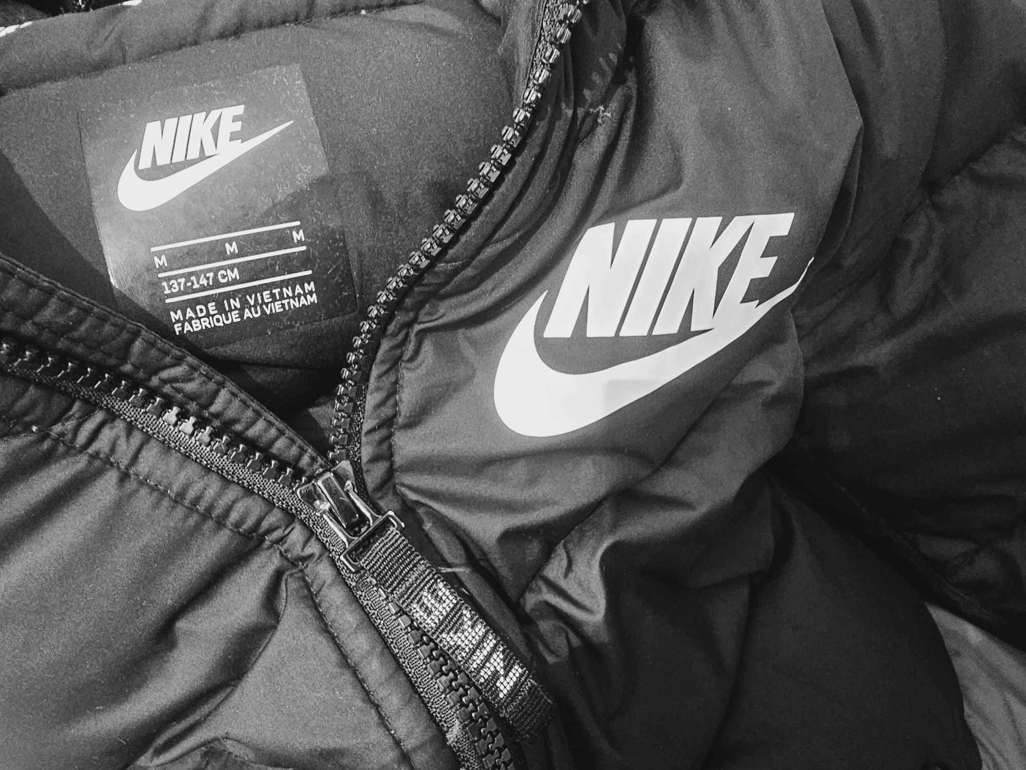 Спортивная куртка Nike