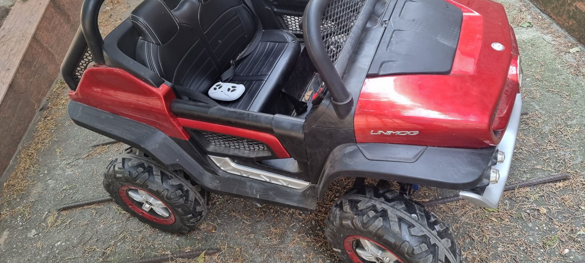 Masinuta electrica copii Mercedes UNIMOG