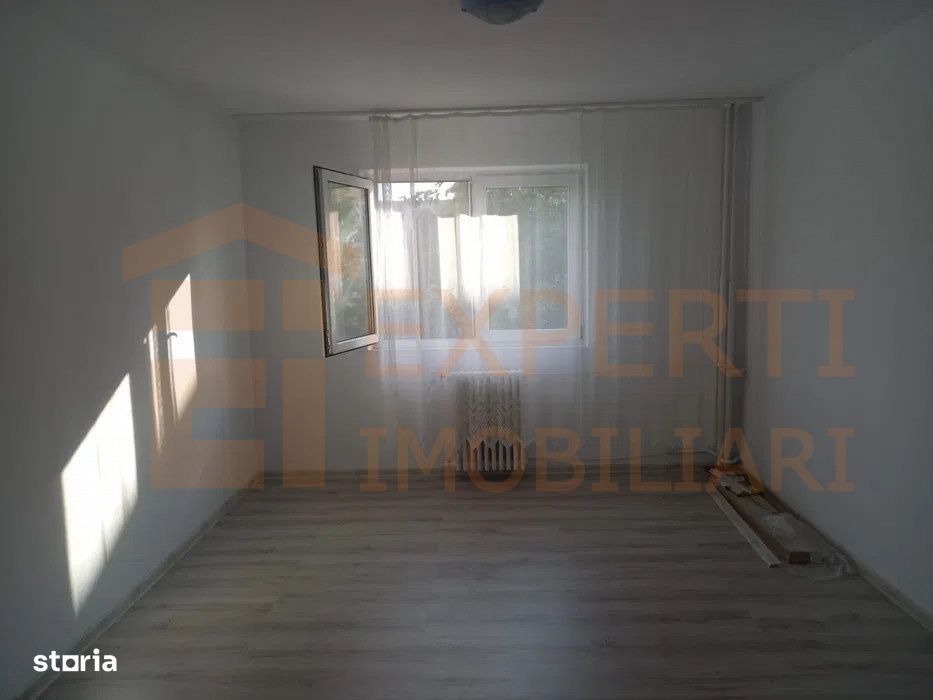 Garsoniera situata in zona CET