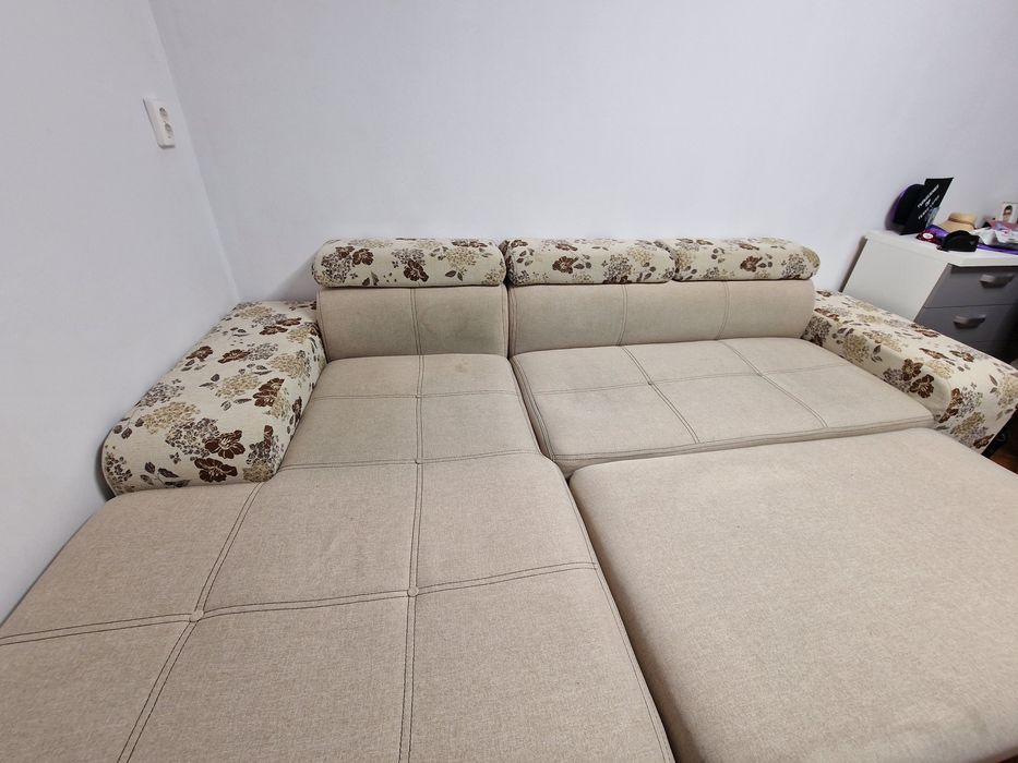 Colțar extensibil cu ladă pentru depozitare