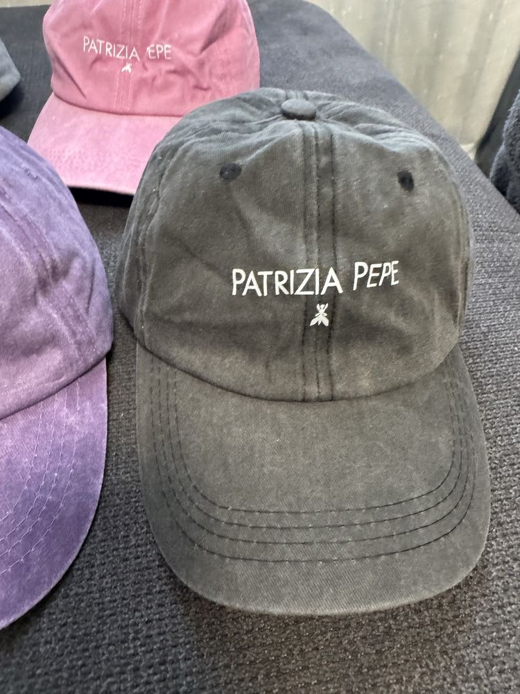 Нови шапки Patrizia Pepe