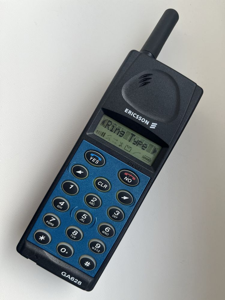 Telefon rar Ericsson GA628 liber de retea