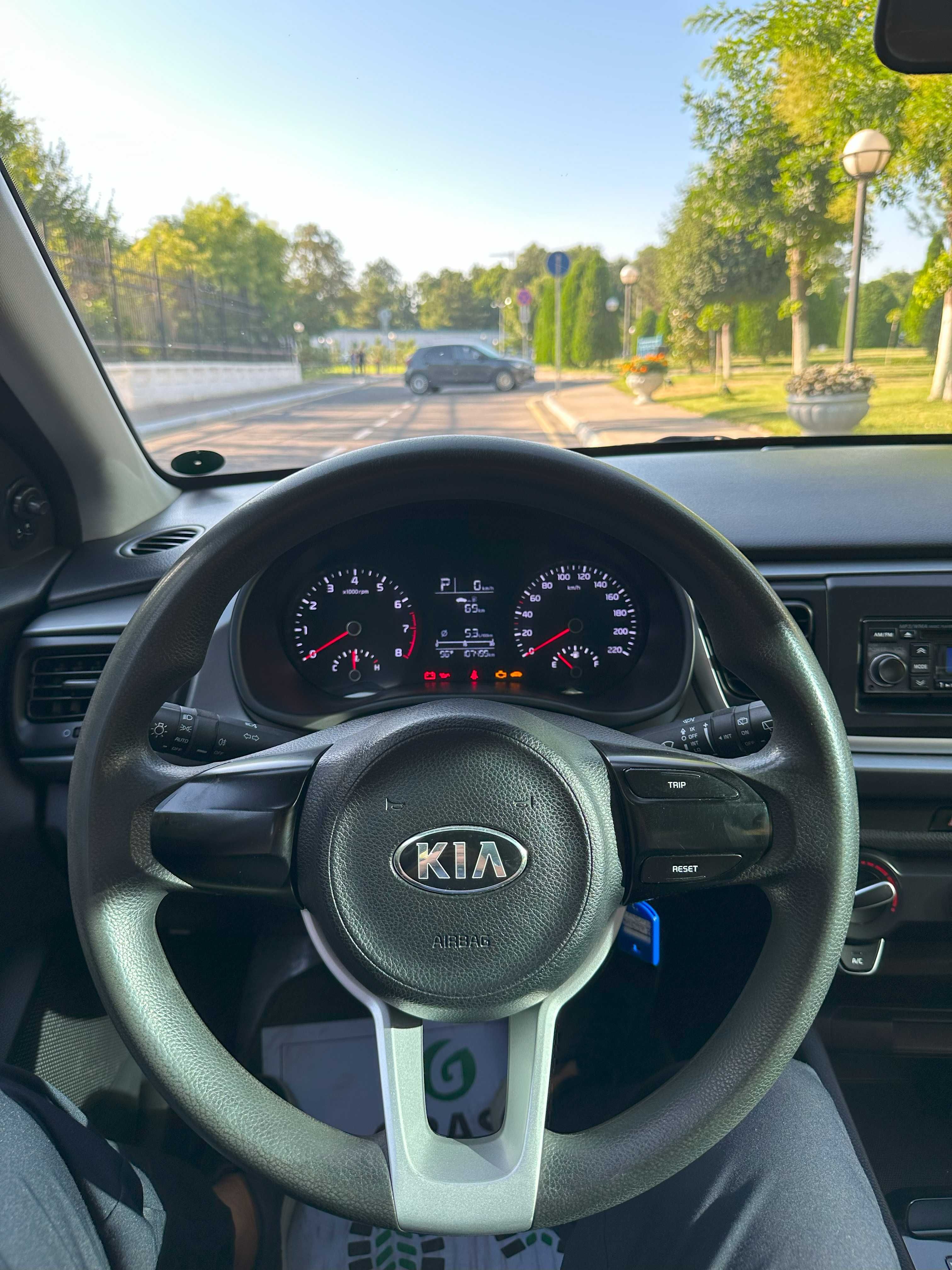 Продается Kia Rio 2018г (108 тыс пробег) Цвет Синий Дымчатый