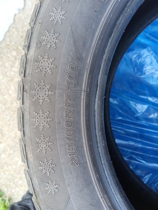 Продавам зимни гуми LASSA 215/60R17