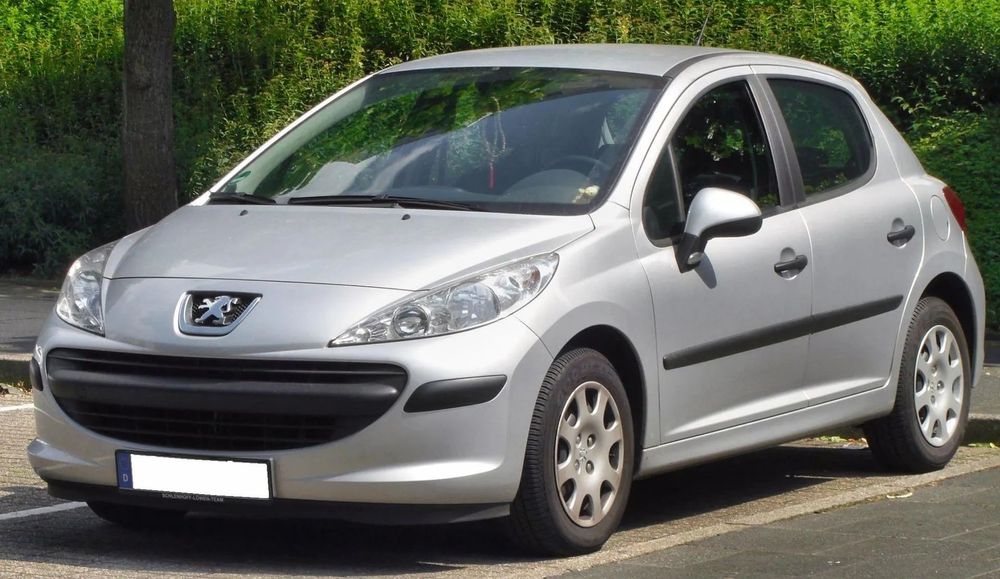 Dezmembrez Peugeot 207 1.4 diesel
