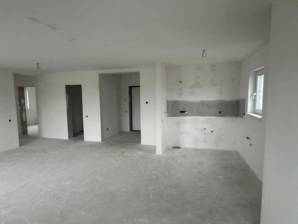 BLOC NOU, Apartamente 3 camere, Zona Lamaitei