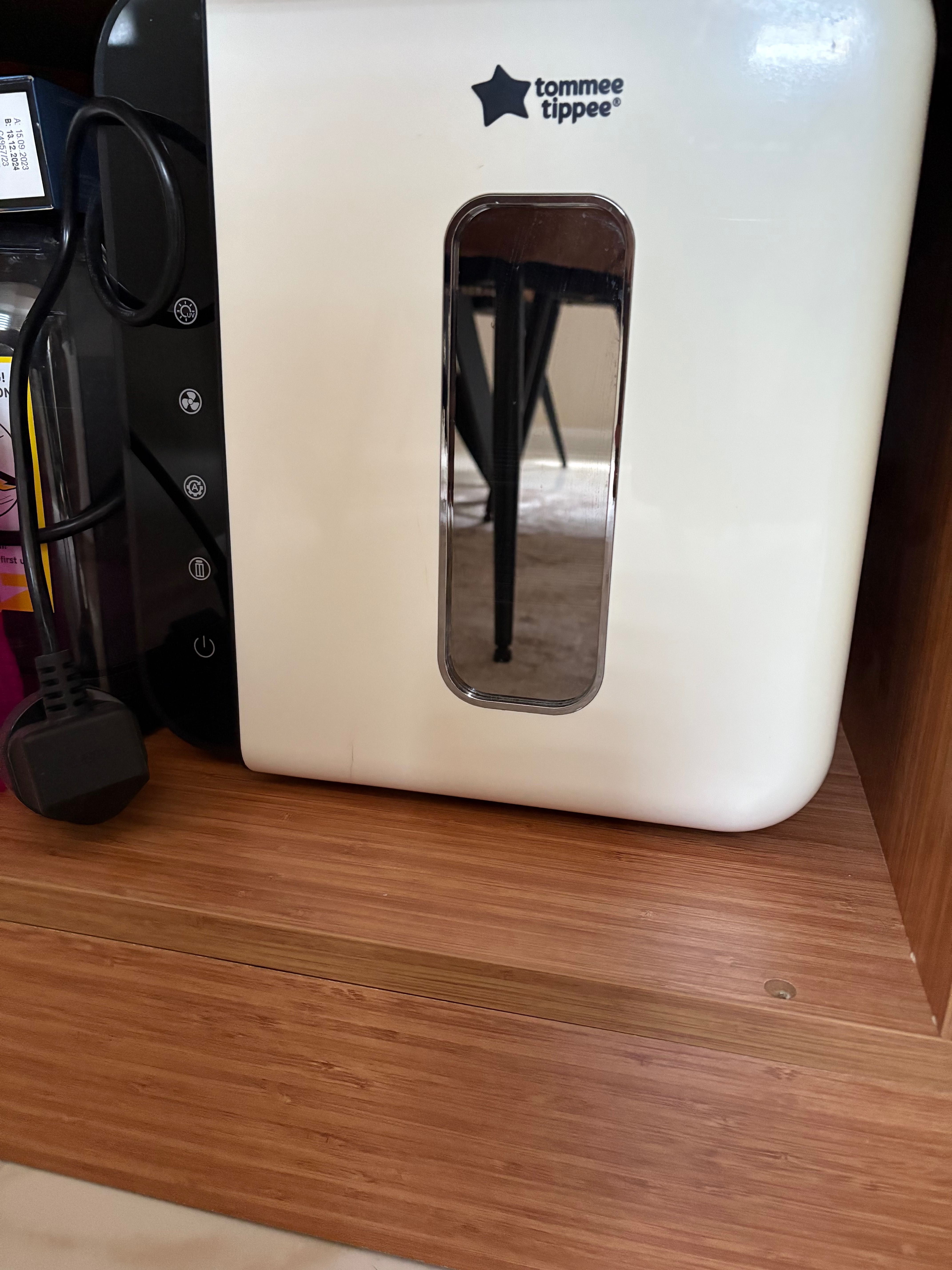 UV Стерилизатор Tommee Tippee