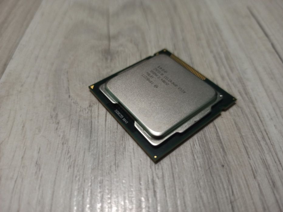 Двуядрен процесор Intel Celeron G530 2.4 GHz сокет LGA 1155 - 15 лв