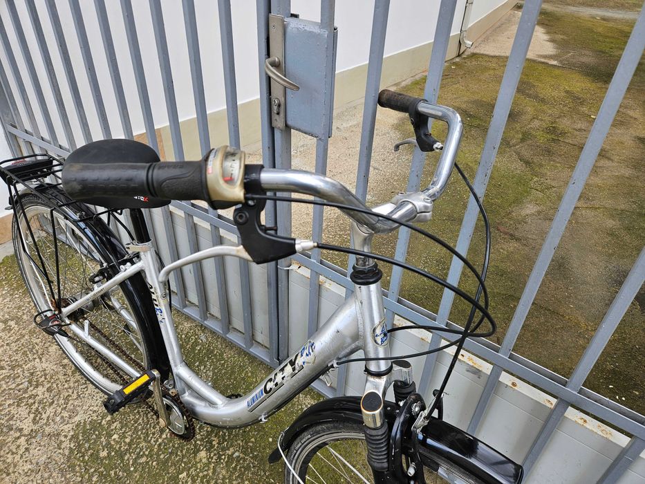 Алуминиев велосипед 28 цола CITY BIKE-шест месеца гаранция