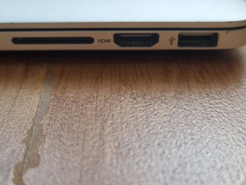 Apple Macbook a1398