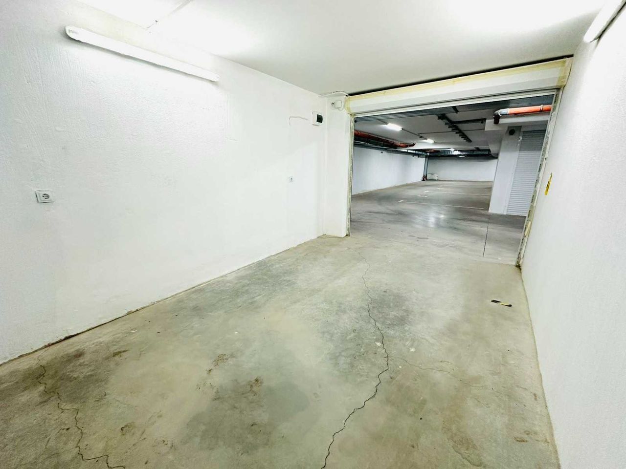 Продава се Гараж / Паркомясто в Пловдив, Кючук Париж - 18 кв.м за 1445 €/кв.м - Снимка #2