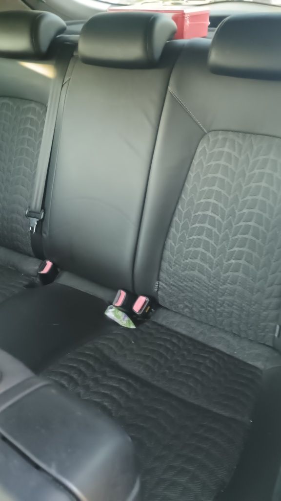 Autoturism KIA vând