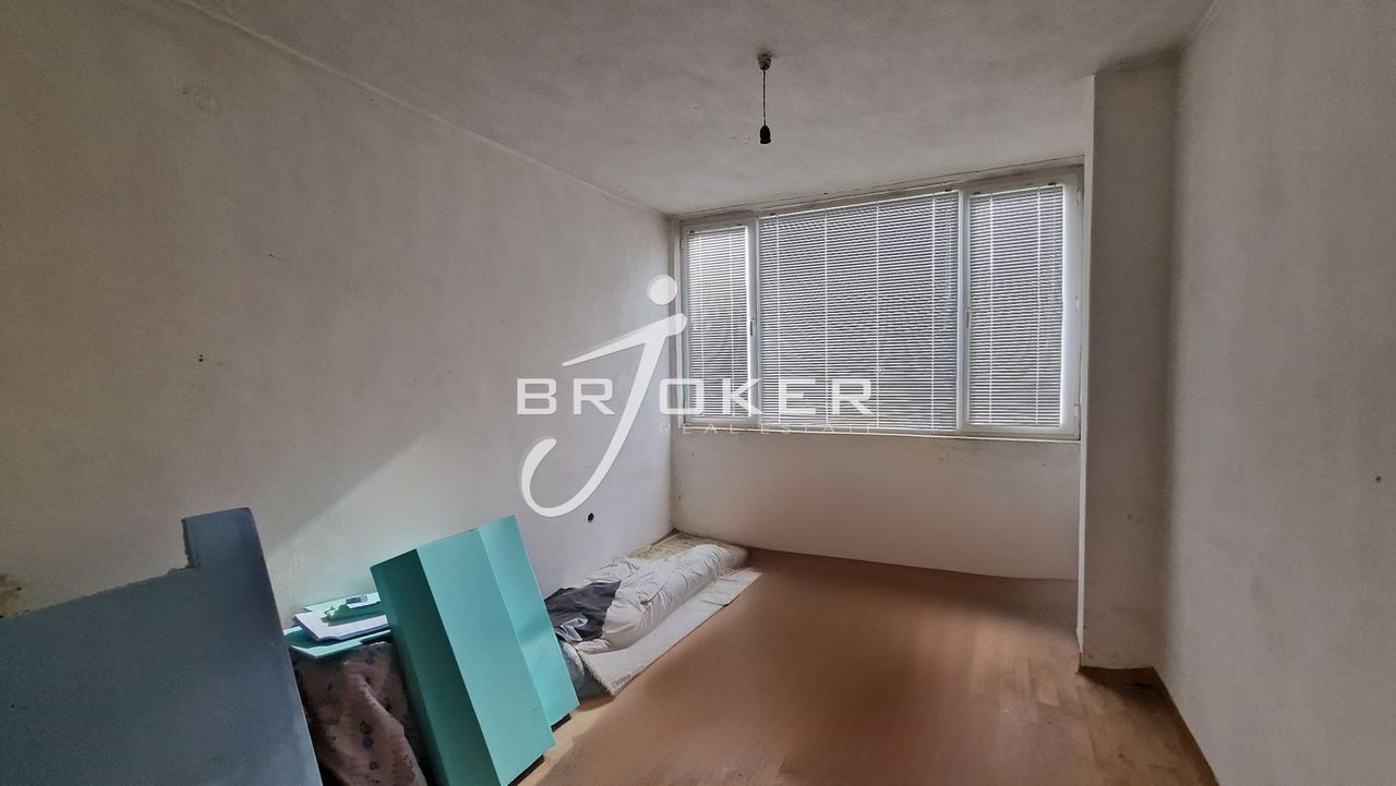 Продава се Четиристаен апартамент в Кърджали, Веселчане - 120 кв.м за 510 €/кв.м - Снимка #10