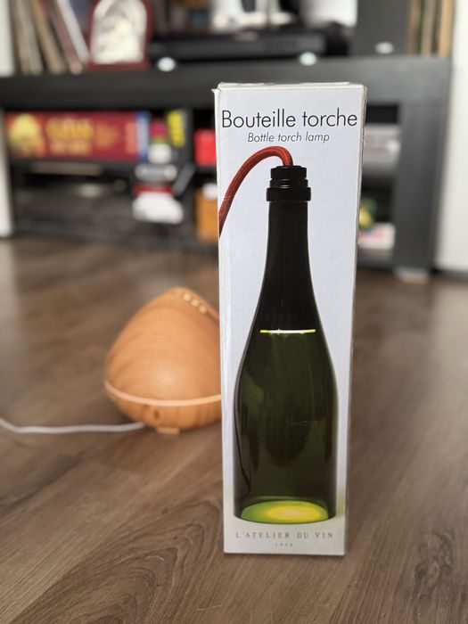 Lampa sticla vin noua