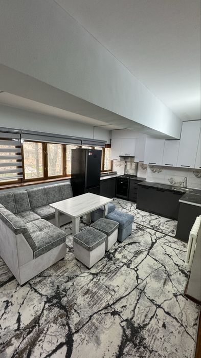 Срочно продается своя квартира на Ц1