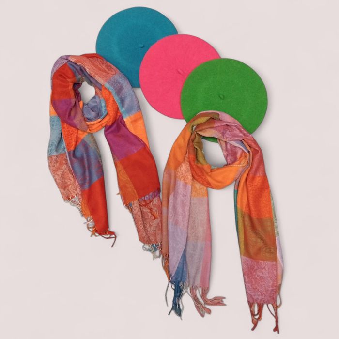 Ликвидация на шалове, шапки и компликти