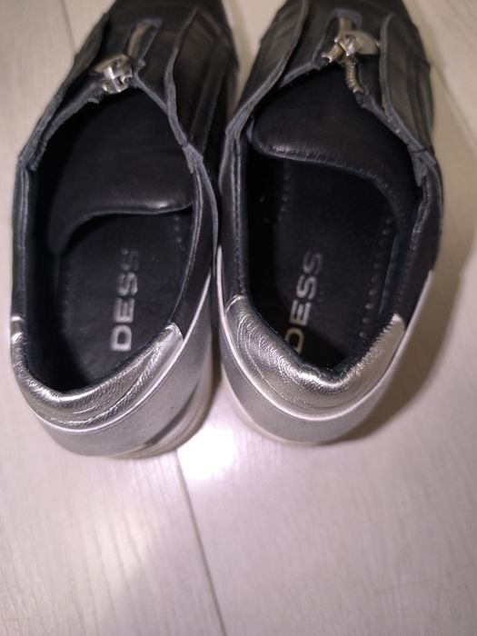 Dess естествена кожа кецове с ципове