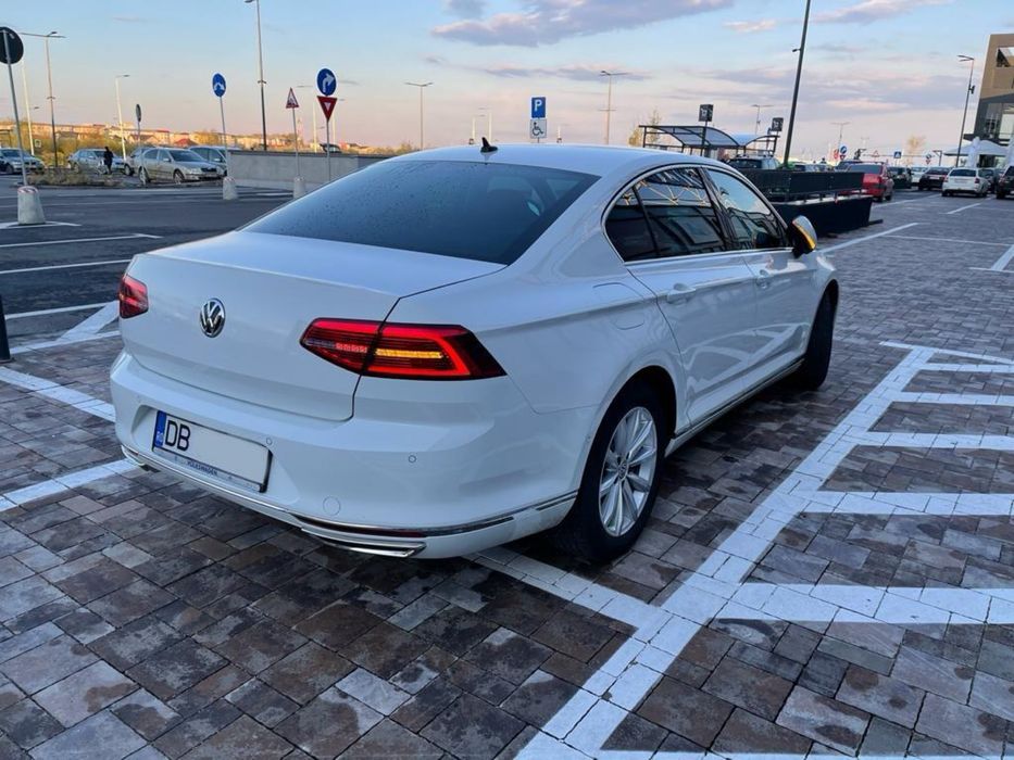 VW passat 2.0 tdi 150 cp DSG  highline proprietar