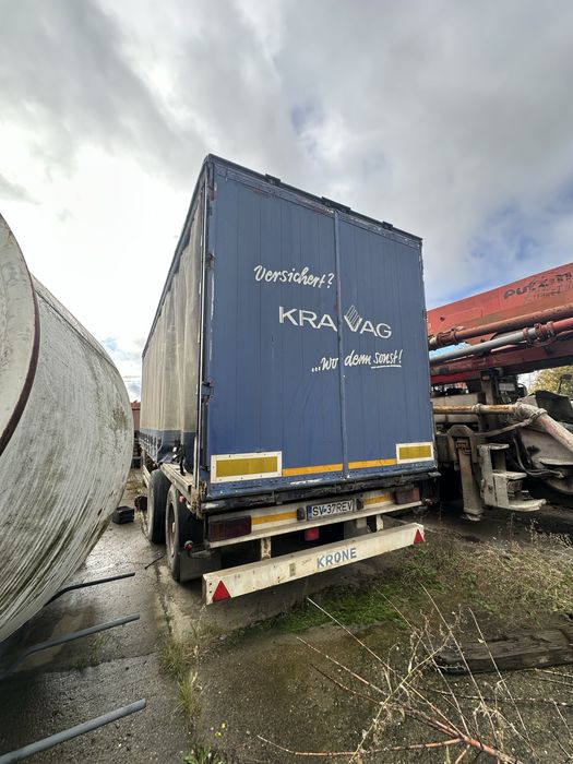 Ofertă camioane si remorci