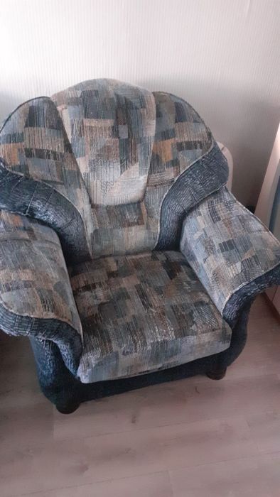 Отдам  два кресла в отличном состоянии.Самовывоз