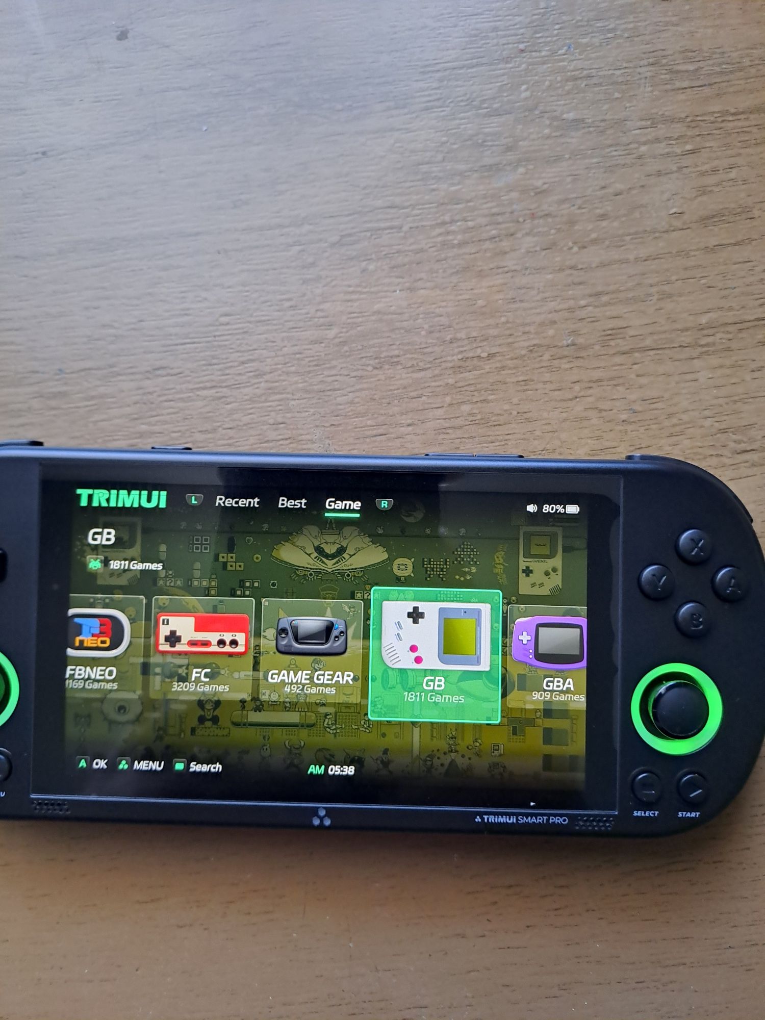 Trimui Smart Pro - ретро гейминг конзола